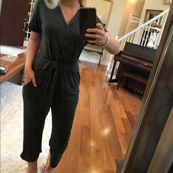 ⓝⓔⓦ AGNES & DORA Belted Jumpsuit •Charcoal - Picture 4 of 6